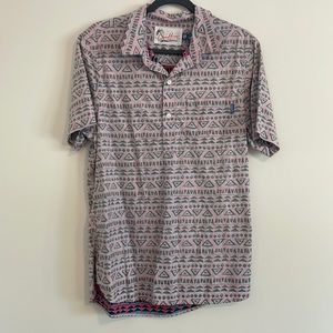 Chubbies Hawaiian short sleeve button shirt. Size Large. Unique pattern.